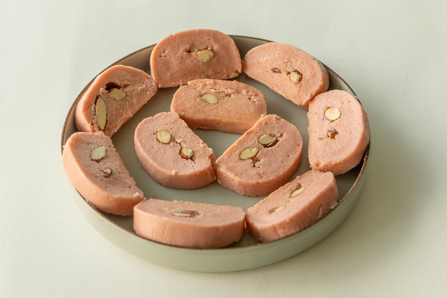 Kaju Strawberry Roll