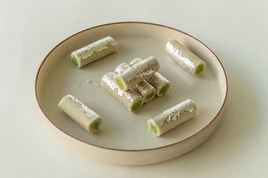 Kaju Pista Roll